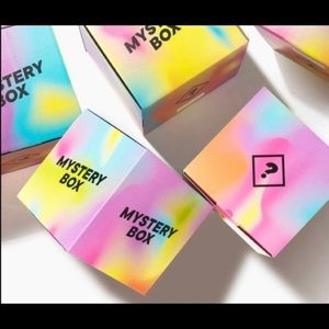 GIRLY MYSTERY BOX OUTFITS